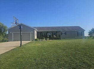 15465 W Price Rd, Westphalia, MI 48894