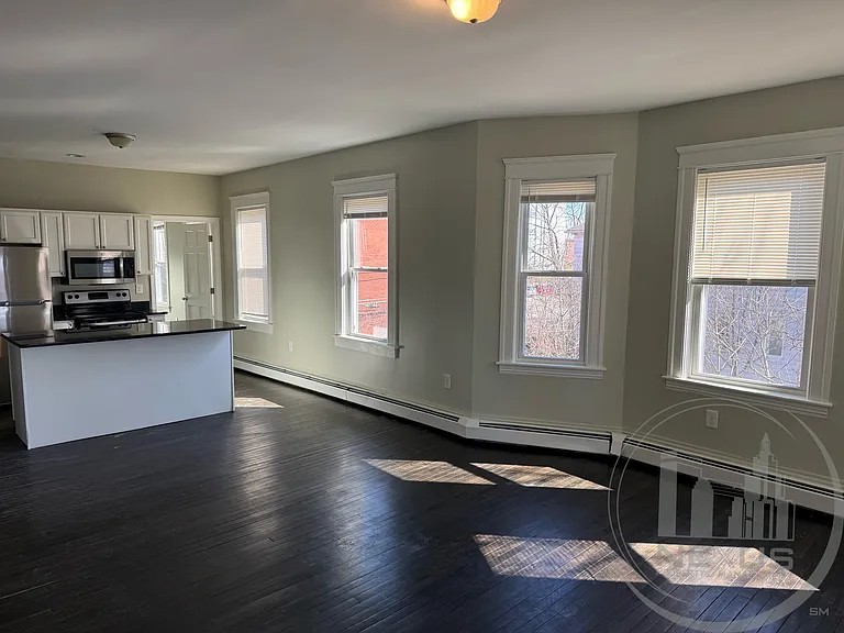 51 Arlington St #3 — Photo 4