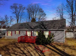 4424 Ironwood Dr N, Traverse City, MI 49685
