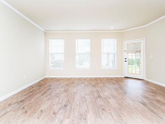 3rd image of 350 Emerald Forest Blvd APT 12102