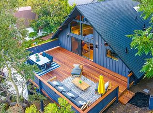 3135 Ellington Dr, Los Angeles, CA 90068
