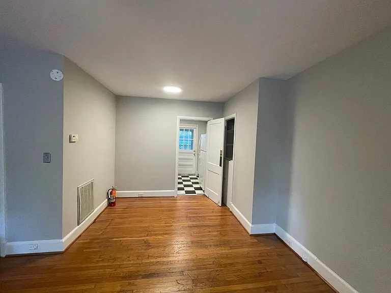 1523-1525 Woodbine Ct — Photo 10