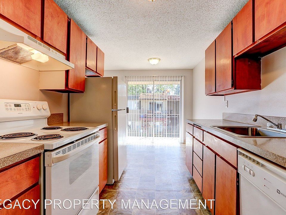 1st image of 2615 SE 111th Ave #6325123