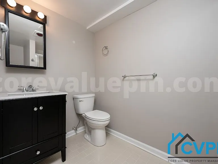 4702 Shelley Ln — Photo 25
