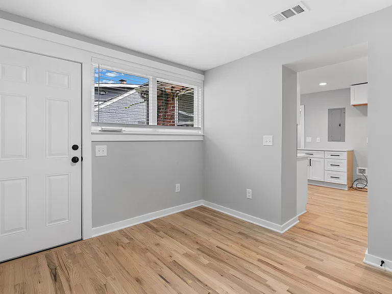 1729 Derry Ave SW — Photo 10