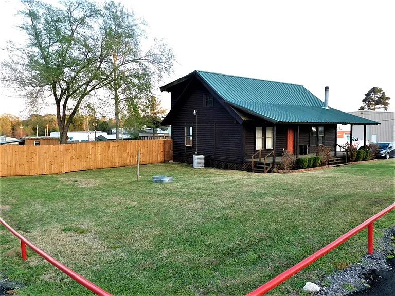 1 Creekwood Cir — Photo 4