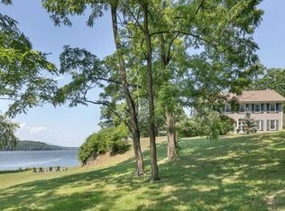 236 Dock Rd, Barrytown, NY 12507
