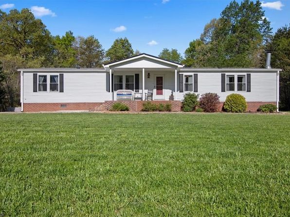 1063 Frans Rd, Westfield, NC 27053