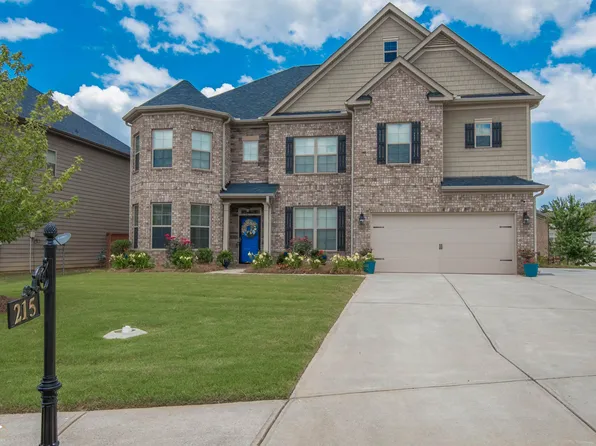 215 Palm Springs Cir, Fairburn, GA 30213