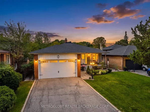 28 Eldorado Ct, Toronto, ON M3J 1X1
