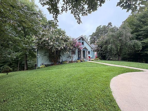 2nd image of 1446 Cliffside Dr #1446