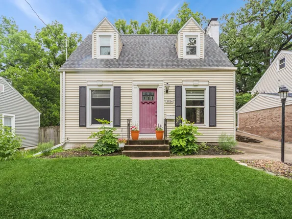 3934 Lincoln Place Dr, Des Moines, IA 50312