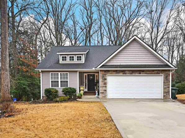 222 Barry Dr, Greer, SC 29650