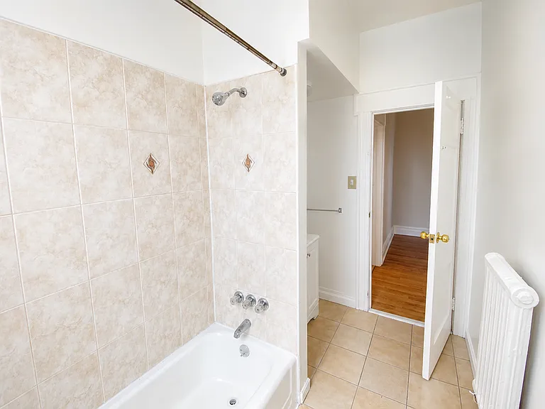 23 Harvard St #12 — Photo 7