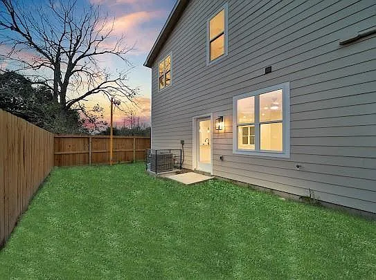 7414 Mount St — Photo 19