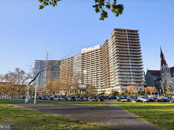 2401 Pennsylvania Ave APT 15C42, Philadelphia, PA 19130