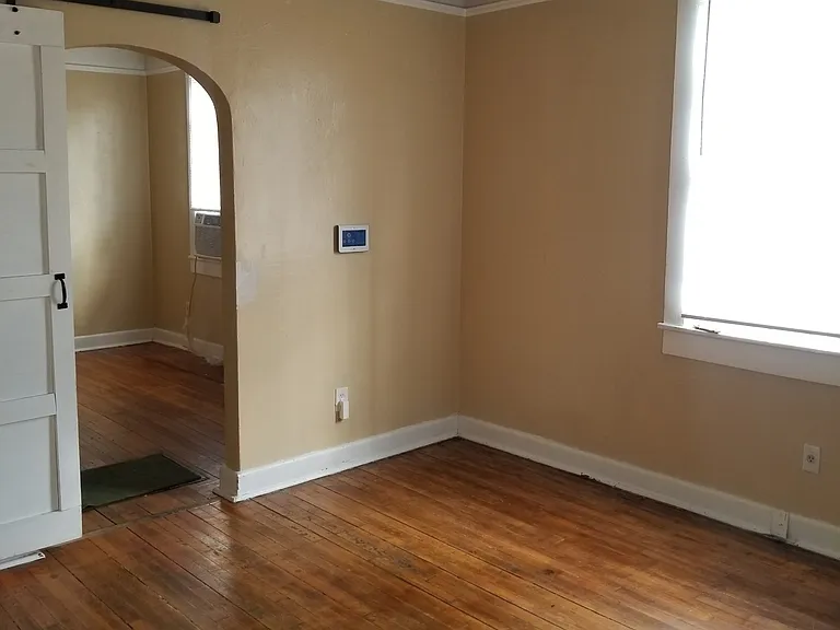 1833 Saint Anthony St — Photo 2