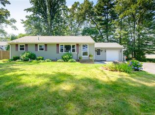 6 Hepworth St, Bristol, CT 06010