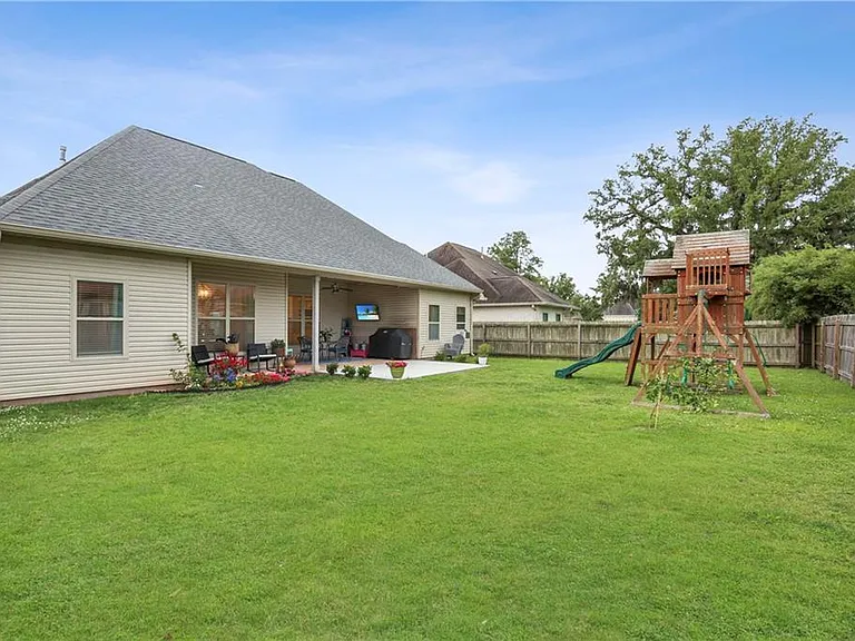 6020 Canary Dr — Photo 18