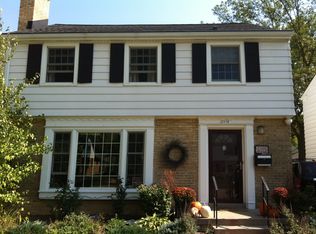 2338 N 89th St, Wauwatosa, WI 53226