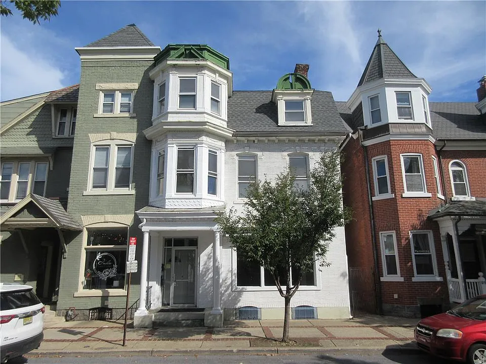 87 E Broad St