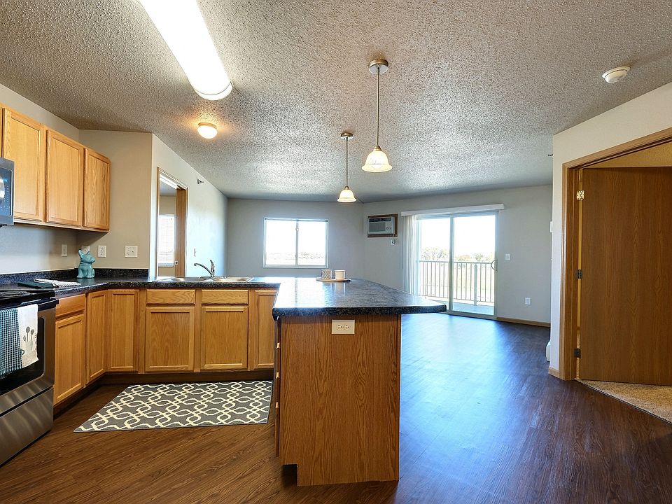 Fargo, ND East Bridge Apartments | Kitchen