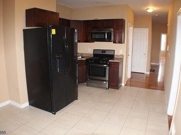 5th image of 601 S 17th St #1