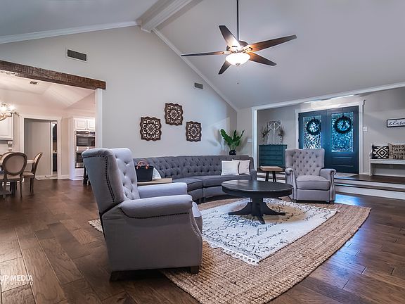 5th image of 1805 Club House Ln
