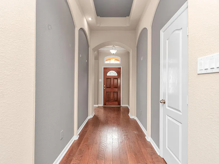 6630 Larocke Trl — Photo 13