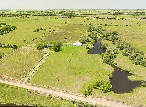 3rd image of 2218 County Road 263