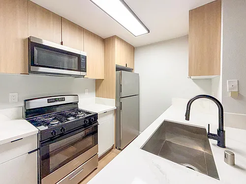 1400 Venice Blvd.- Modern Living in the Heart of Venice Renovated 2 Bedroom Units Photo 1