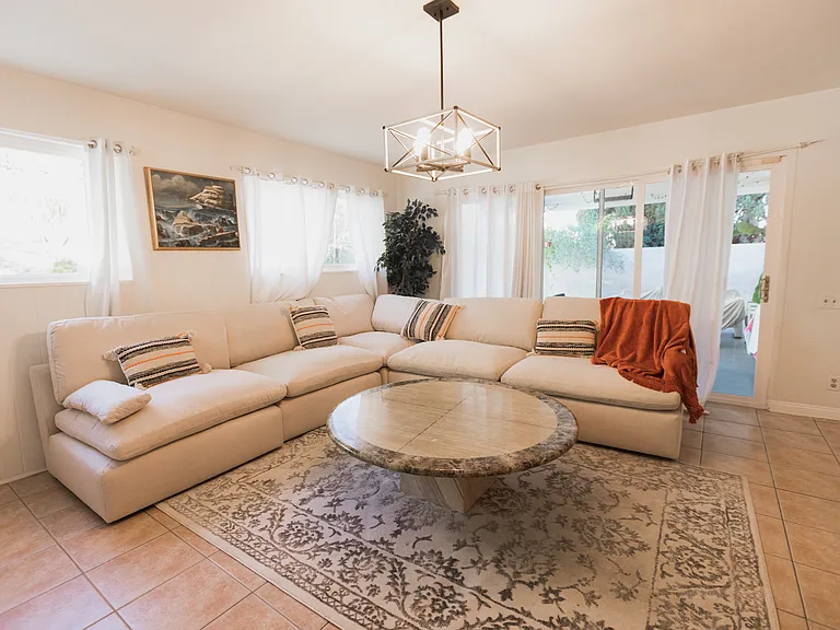 23301 Balmoral Ln — Photo 4