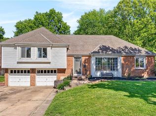 6305 N Bales Ave, Gladstone, MO 64119