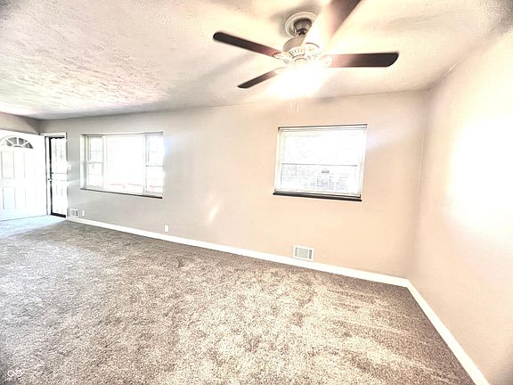 2nd image of 5525 Culver St