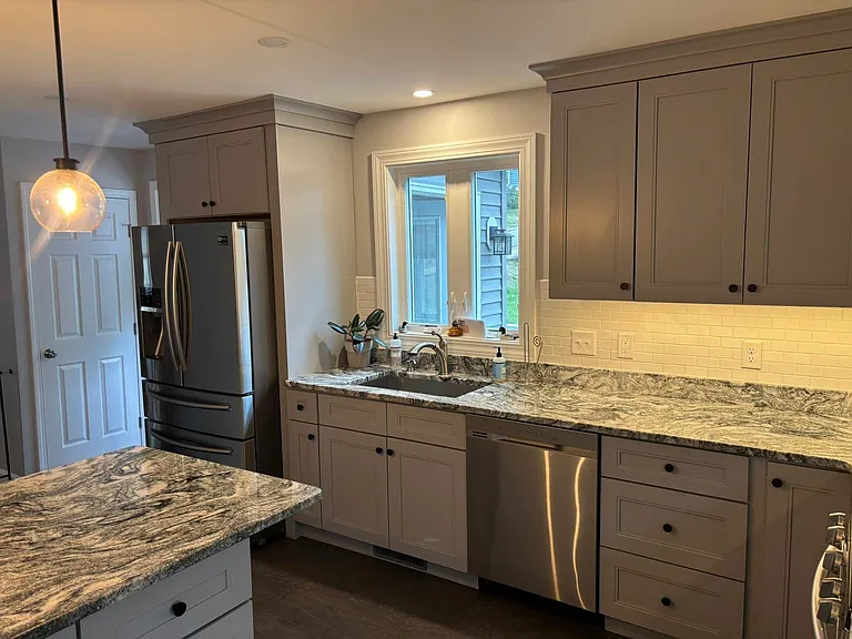 61 Sheridan St — Photo 9