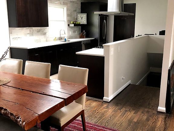 5th image of 1406 N Kenmore St
