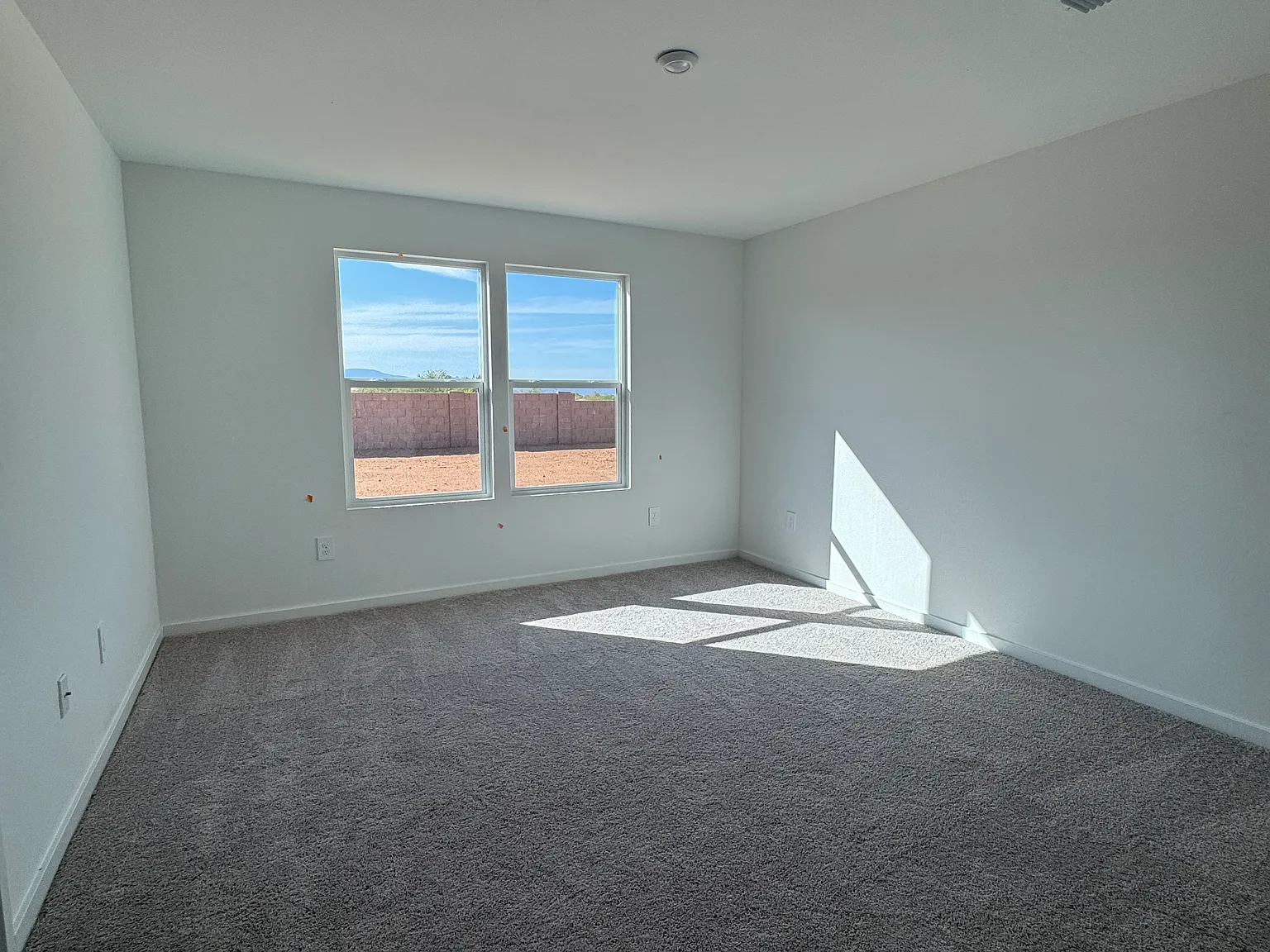 3 bed, 1290 sqft, $1,600 — Photo 4