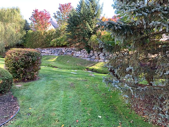 3rd image of 16702 Oakmont Ct