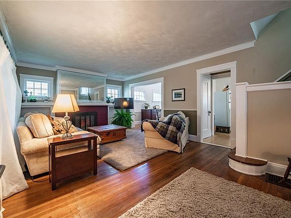4th image of 17804 Franklin Ave