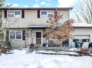 8 Laroc Rd, Chester, NY 10918