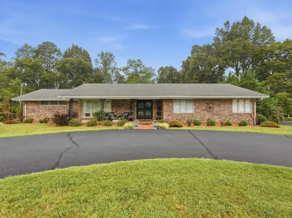 521 Winding Ln, Sparta, TN 38583