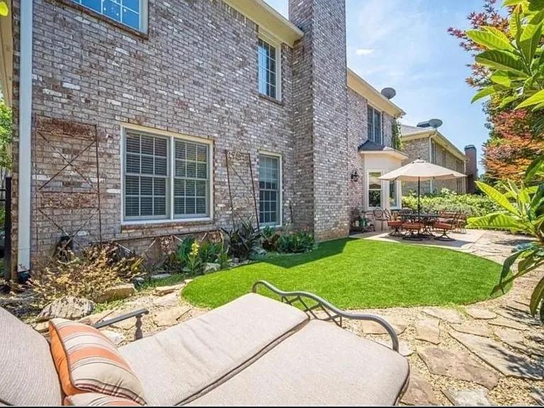 415 Wembley Cir — Photo 22