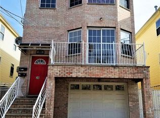 38 Grant Ave, Jersey City, NJ 07305
