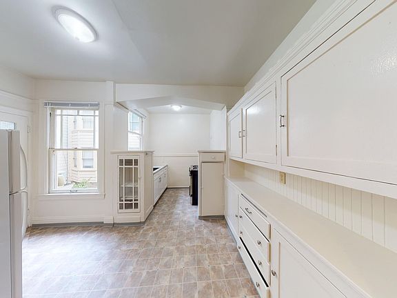 5th image of 1431 Grove St APT 3