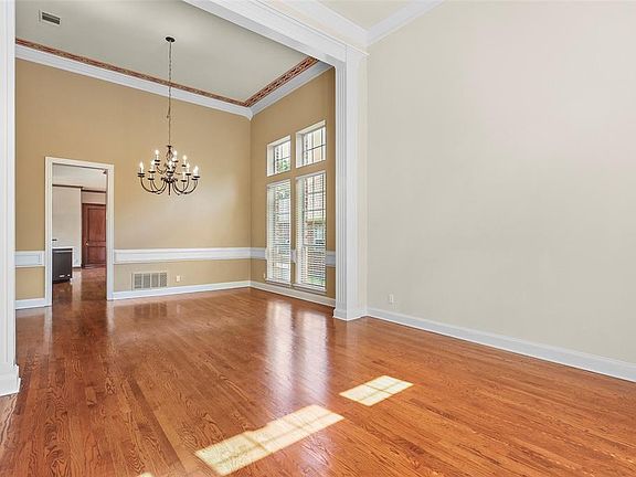 5th image of 4016 Messina Dr