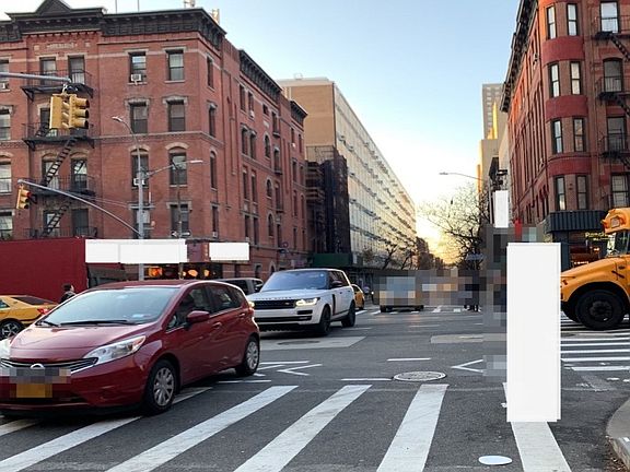 3rd image of 350 W 50th St APT 5X