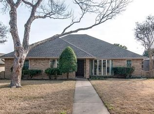 1942 Kentwood Ln, Carrollton, TX 75007