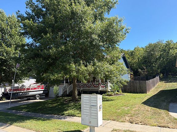3rd image of 615 S Kisner Dr