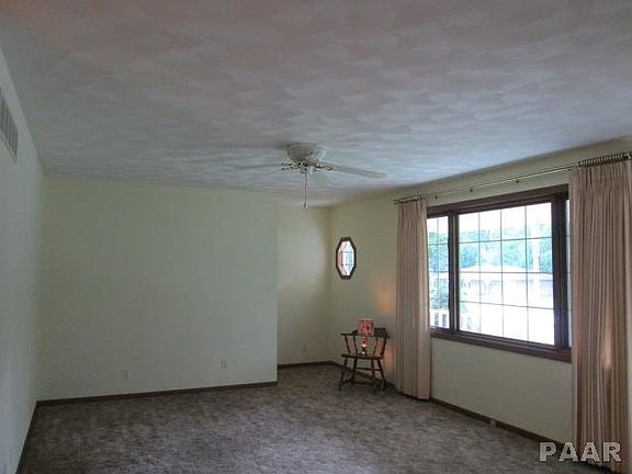 3rd image of 5401 W Catherine Ave