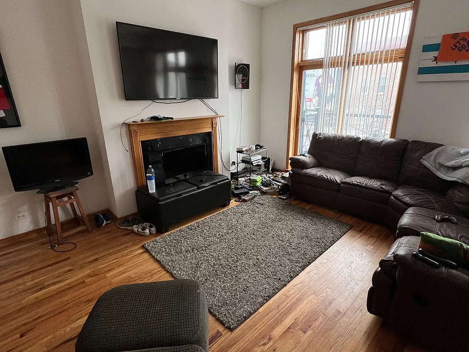 865-867 W Buckingham